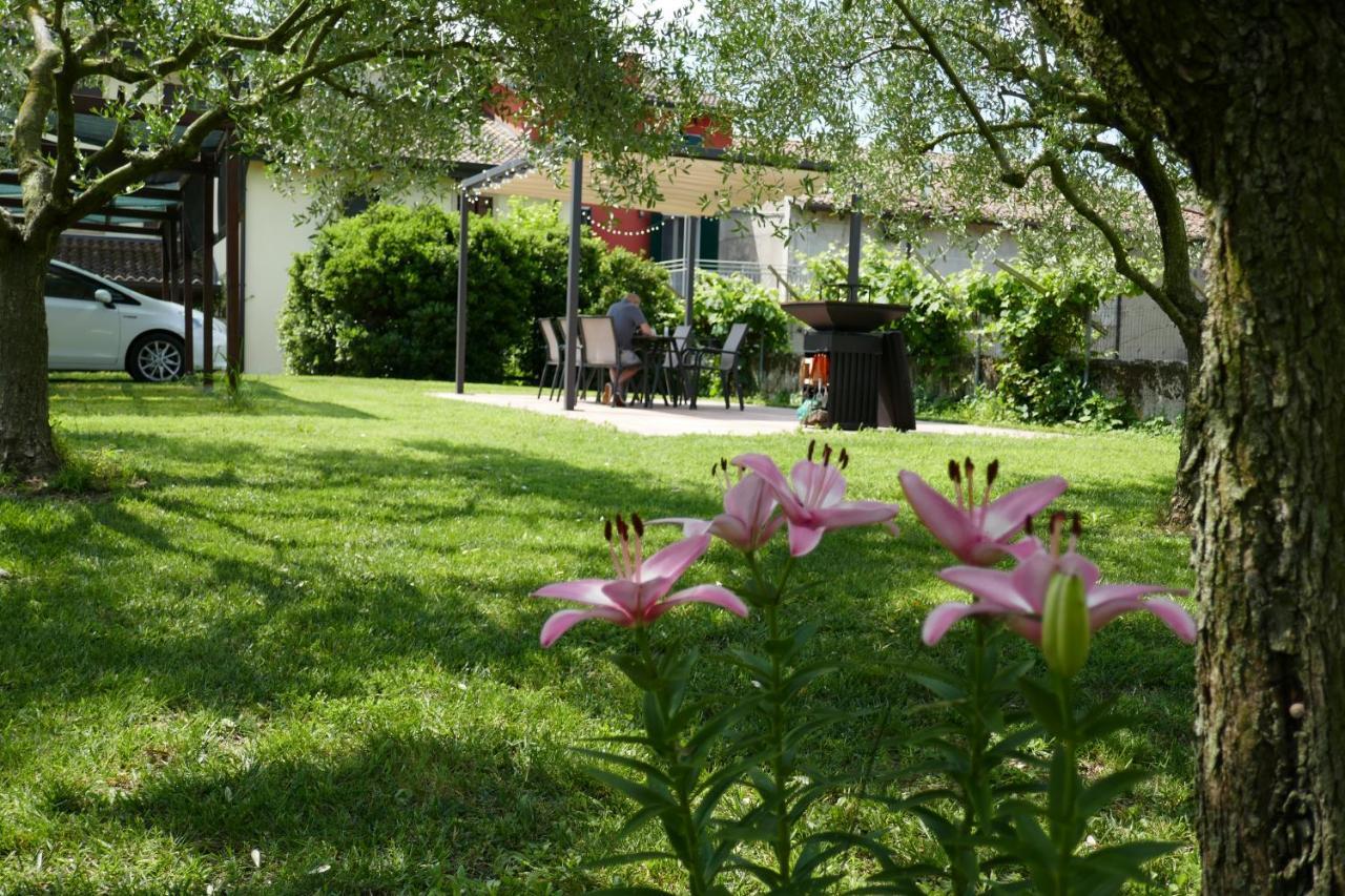 Agriturismo Al Tralcio วาเลจโจ ซูล มินโช ภายนอก รูปภาพ