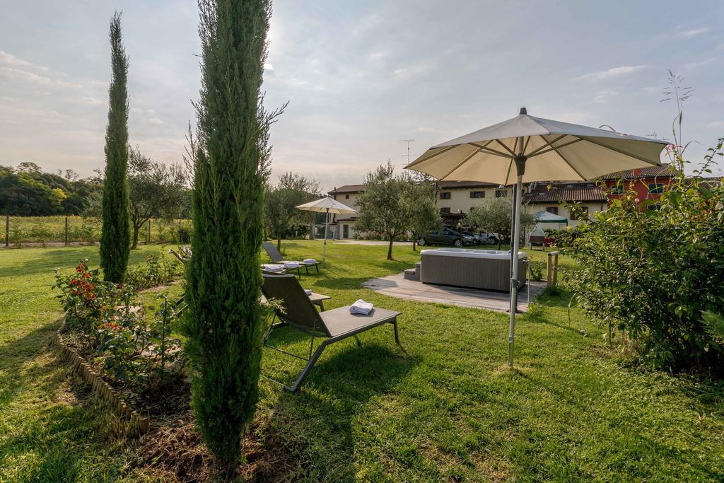 Agriturismo Al Tralcio วาเลจโจ ซูล มินโช ภายนอก รูปภาพ